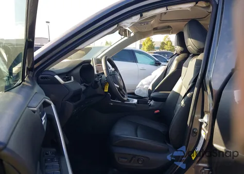 2024 Toyota Rav4 Xle Premium z USA, uszkodzony, nr VIN 2T3C1RFV2RC280791